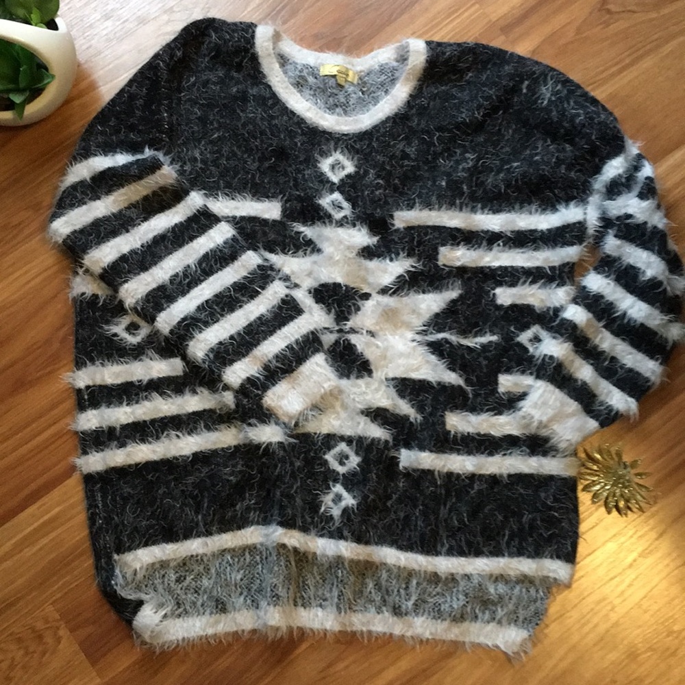 Cecico Shag Fuzzy Warm Sweater Tribal Design SzL